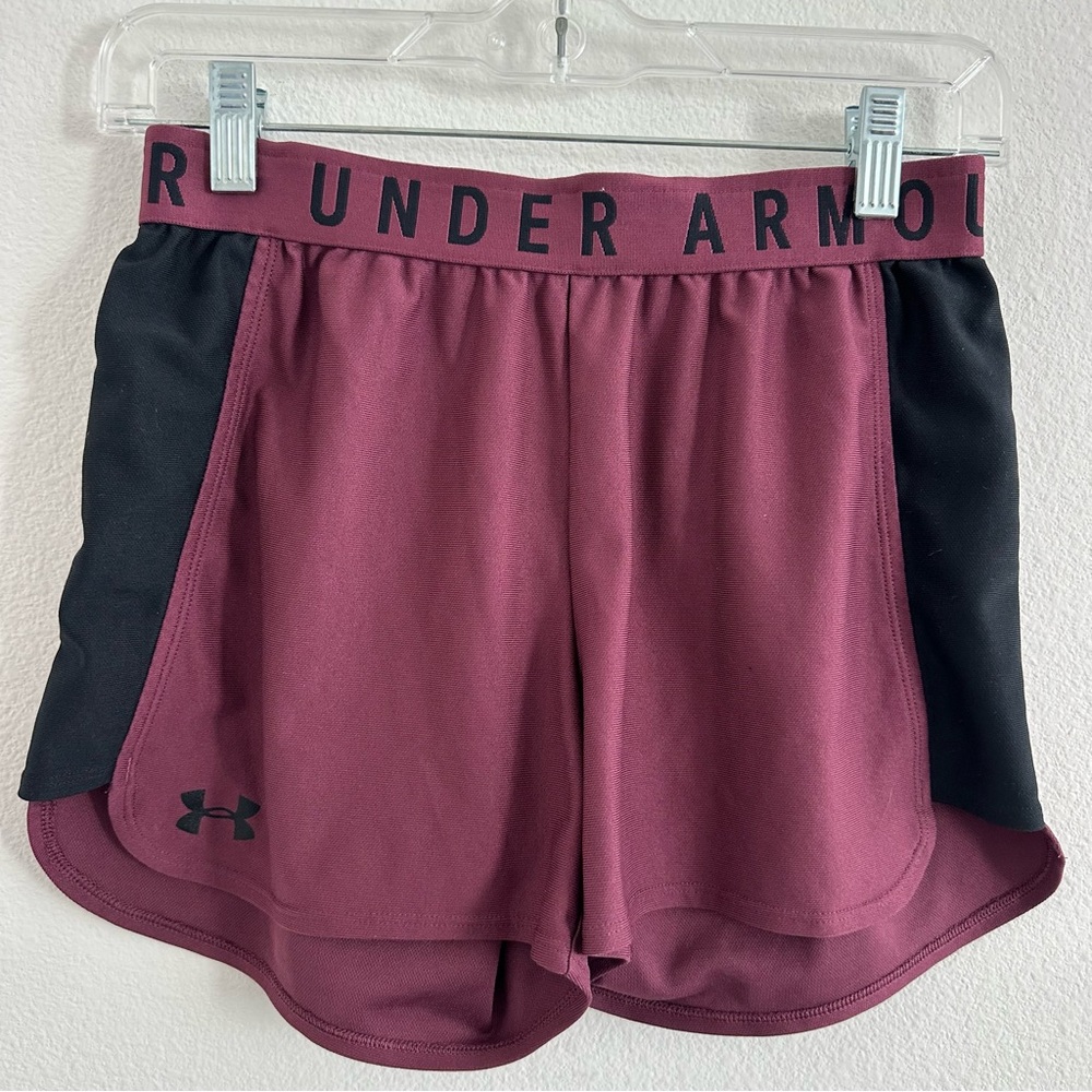 Under‎ Armour Women's Play Up Maroon and Black Athletic Shorts Size: S
